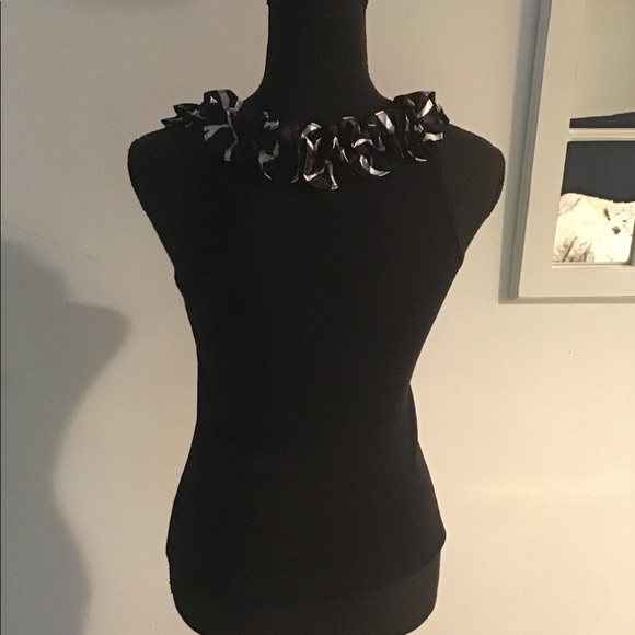 Ruffled top - Picture 3 of 4